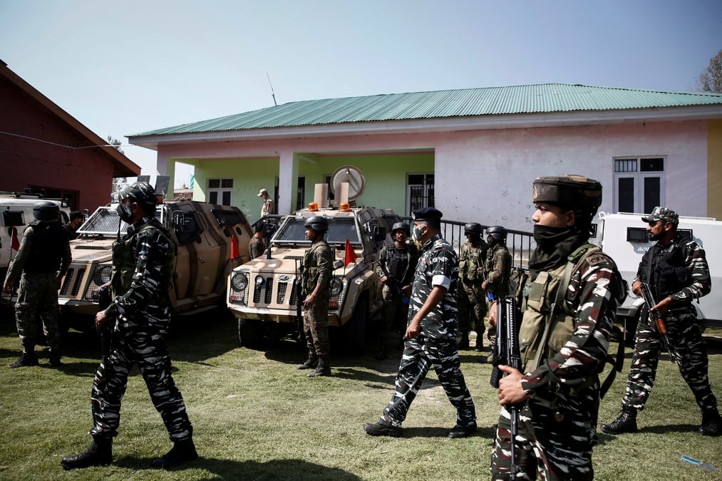 Au moins cinq soldats indiens tues lors d'affrontements au cachemire