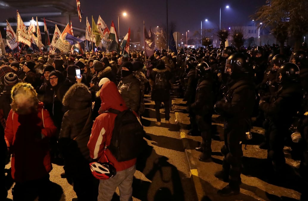 Les manifestations contre orban continuent en hongrie