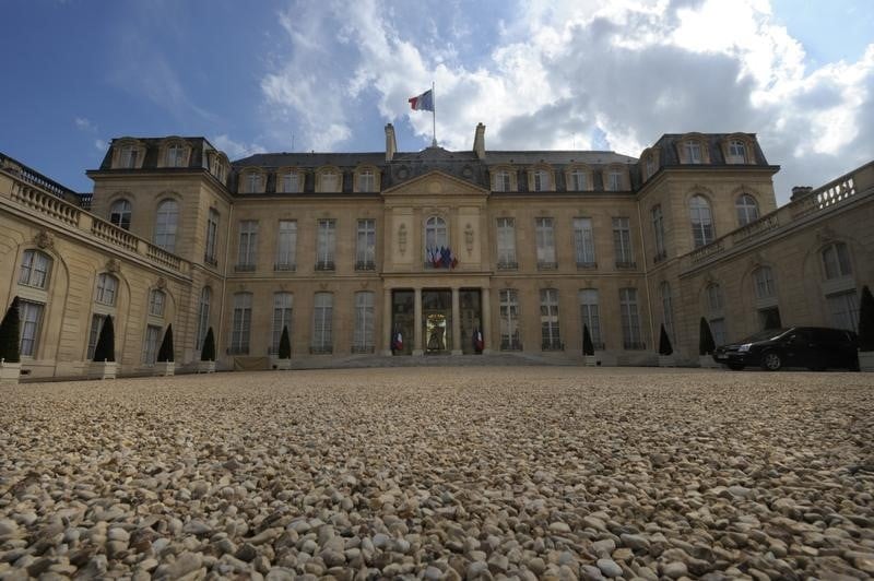 La baisse des depenses de l'elysee saluee par la cour des comptes
