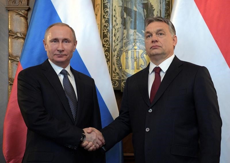 Poutine profite de sa visite en hongrie pour accuser l'ukraine