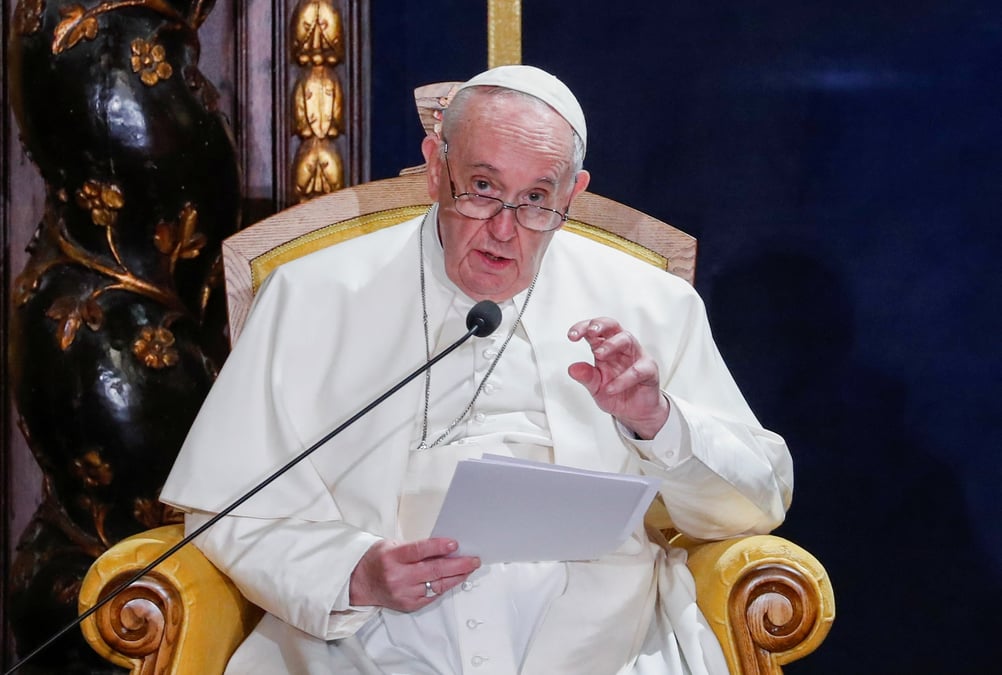 Le pape francois critique pour la premiere fois implicitement poutine