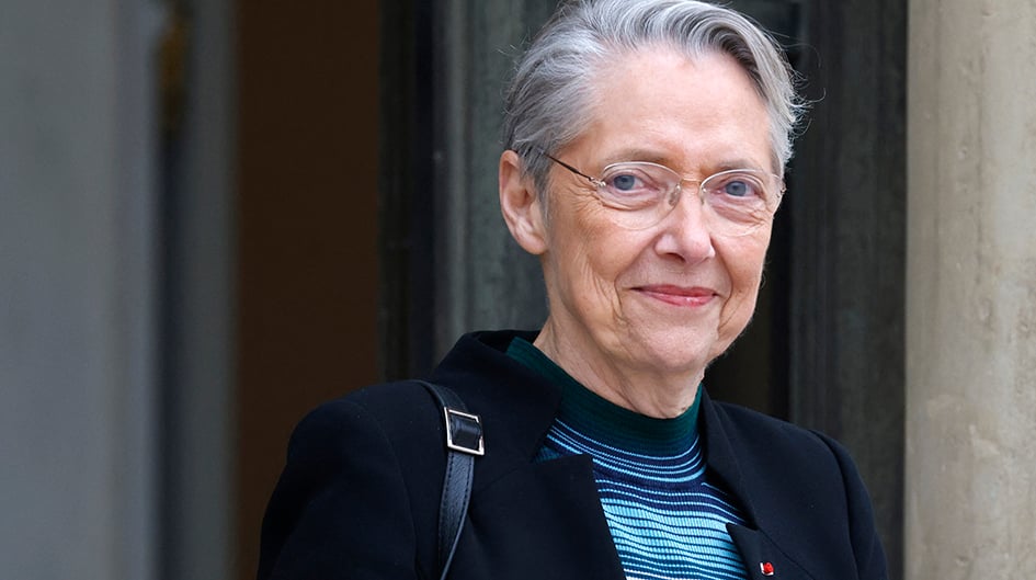 Élisabeth Borne, ministre de l’Éducation nationale, de l’Enseignement supérieur et de la Recherche, en février 2025, à la sortie d’un conseil des ministres à l’Élysée.