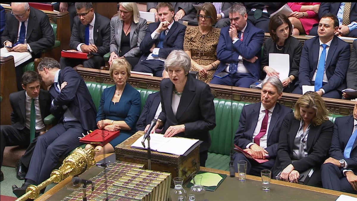 Cinq ministres eurosceptiques du cabinet may decident de rester