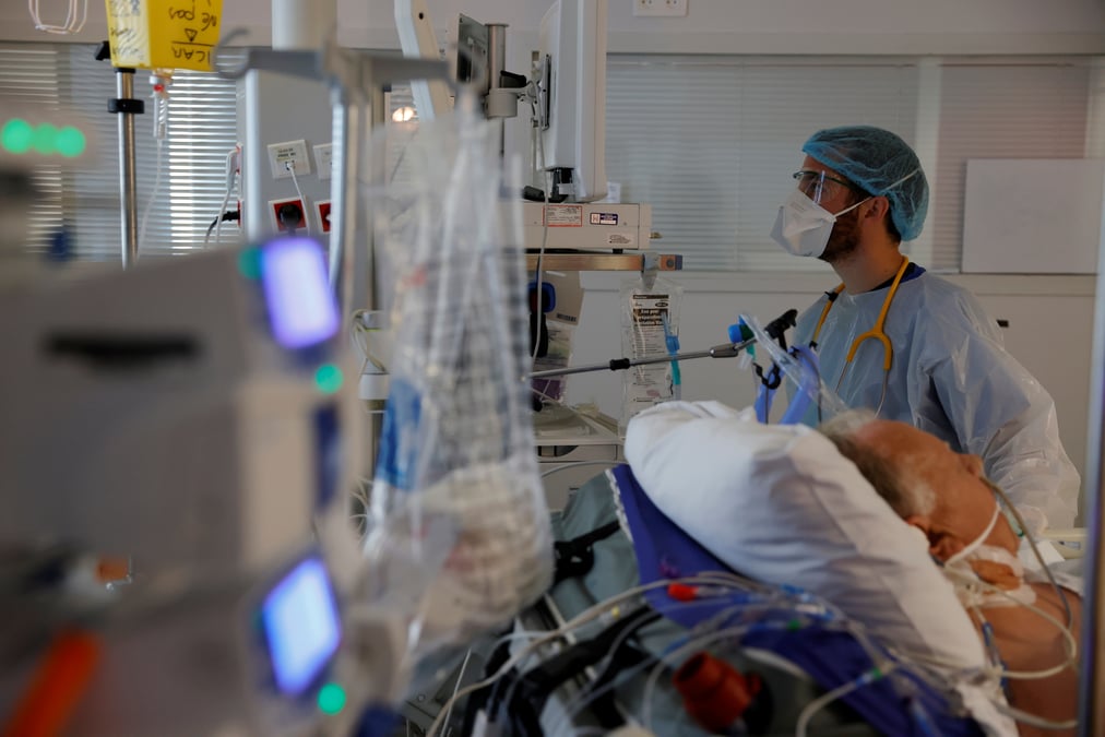 Coronavirus: plus de 20.000 nouveaux cas et 262 deces supplementaires en france