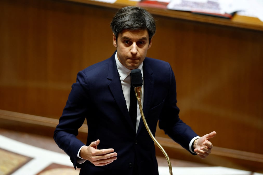 Seance de questions au gouvernement a l'assemblee nationale a paris