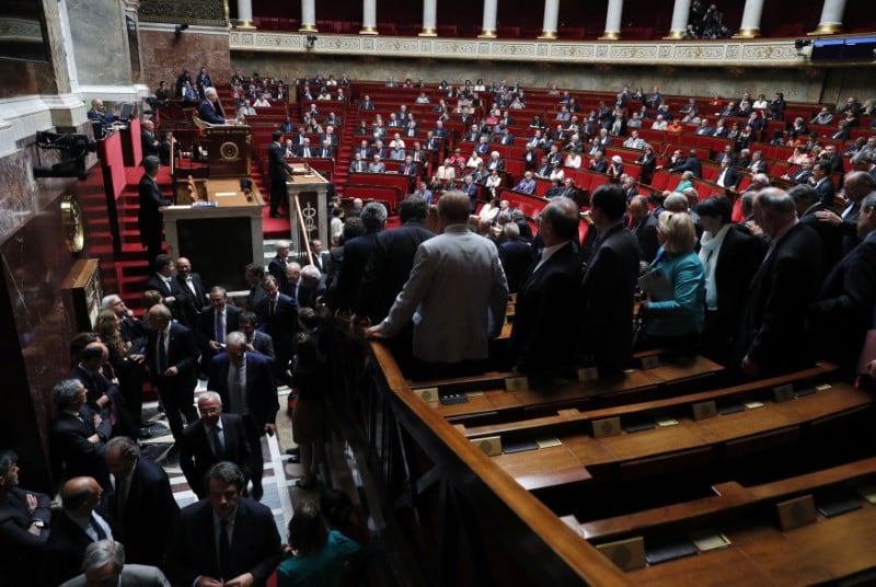 Vers la disparition du mot "race" de la constitution francaise