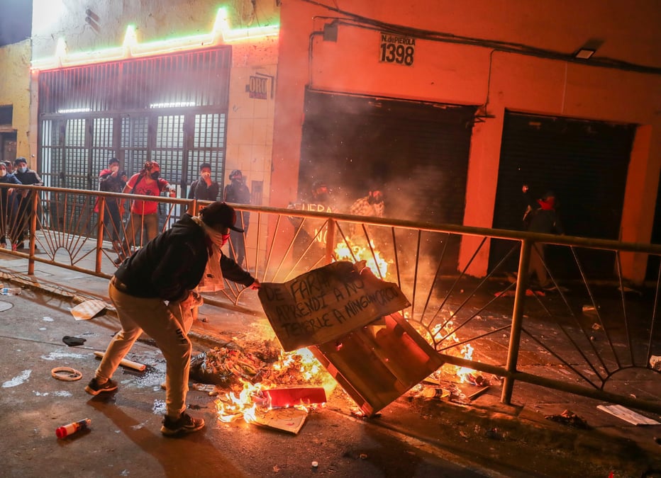 Perou: les manifestations se poursuivent apres la destitution de vizcarra