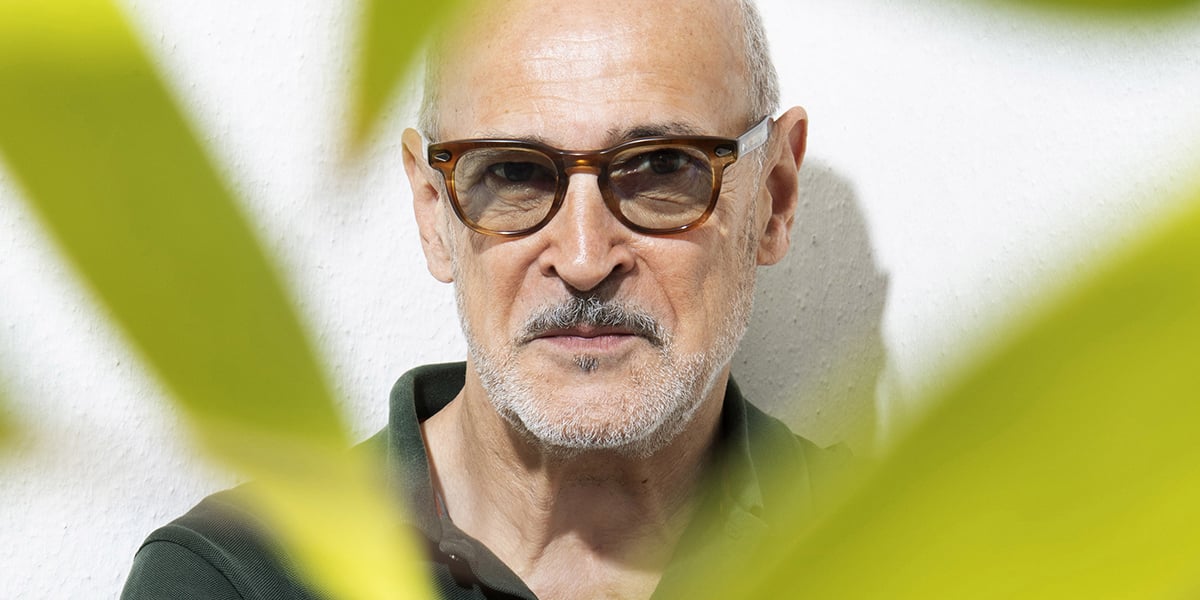 Portrait de Daniel Fohr, à son domicile en juillet 2024.