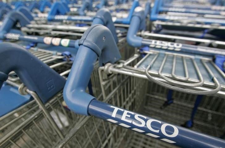 Des investisseurs reclament 100 millions de livres a tesco
