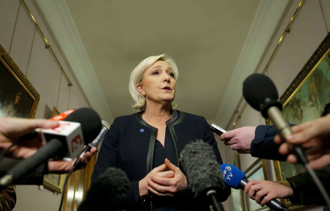 Le pen attendra l'election allemande pour negocier sur l'euro