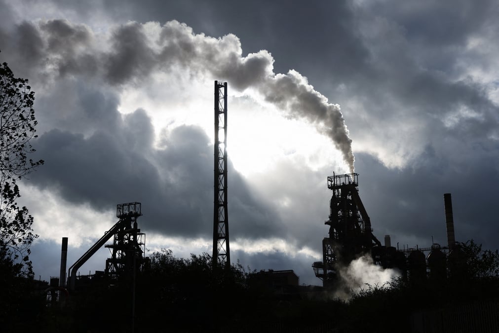 Une usine de production d'acier a port talbot, au pays de galles