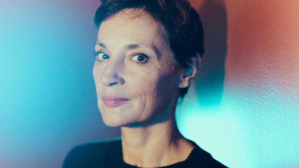 « La Tribune Dimanche » a rencontré Jeanne Balibar, à l'occasion de la sortie mercredi 5 mars 2025 du film « Le Système Victoria ».