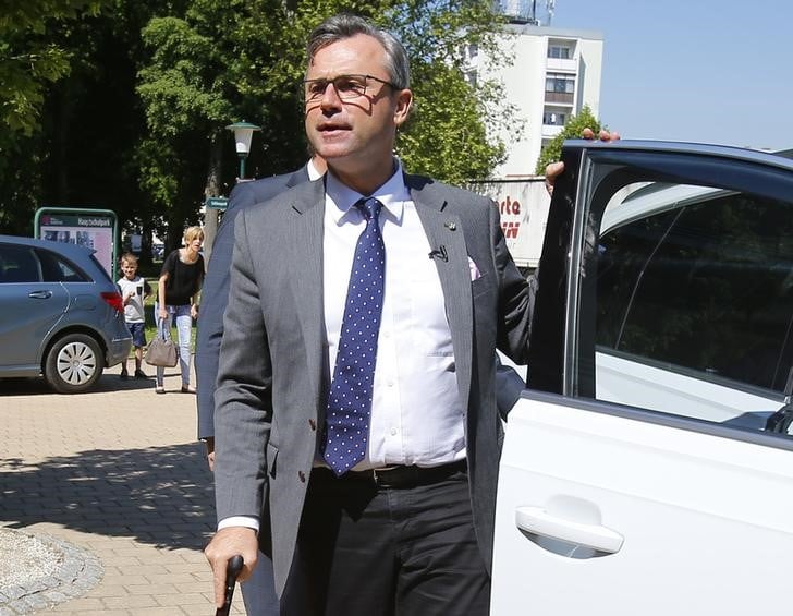 Le candidat d'extreme droite battu sur le fil dans la presidentielle autrichienne 
