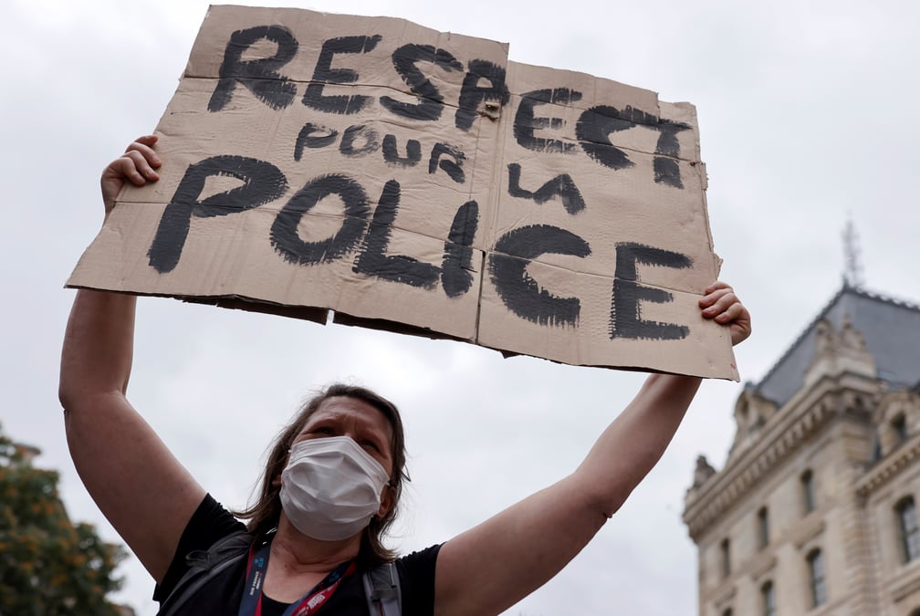 Des epouses de policiers interpellent le gouvernement