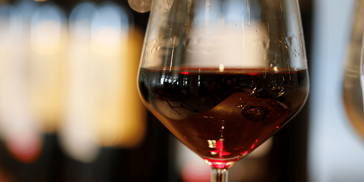 Marie brizard va ceder aux grands vins jc boisset sa filiale moncigale