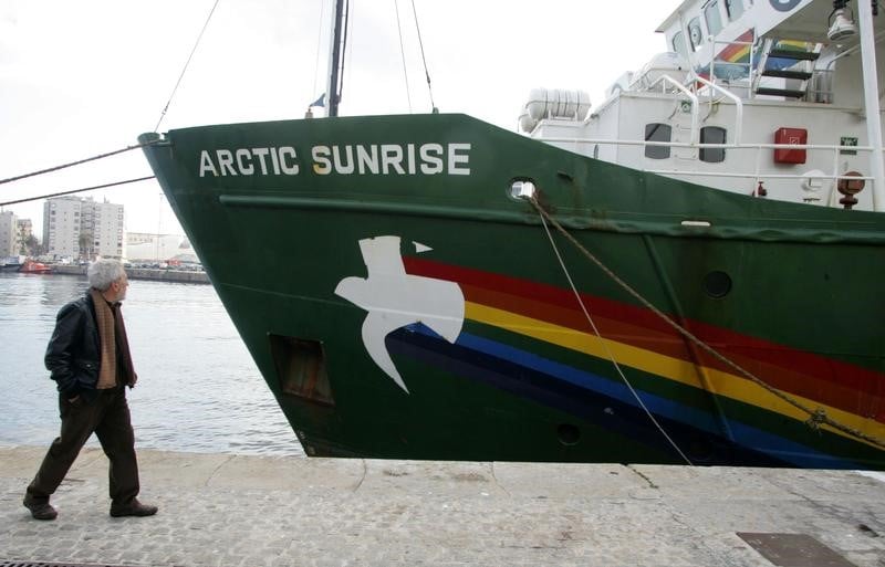 La russie condamnee pour avoir arraisonne un navire de greenpeace