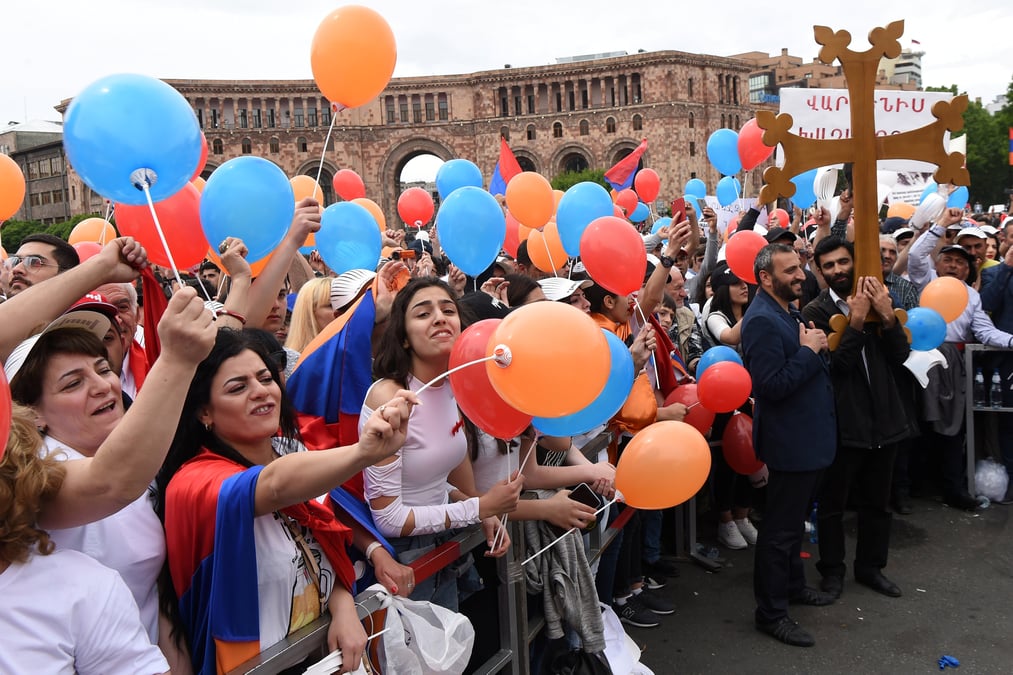 L'opposition armenienne se prepare a feter la "revolution"