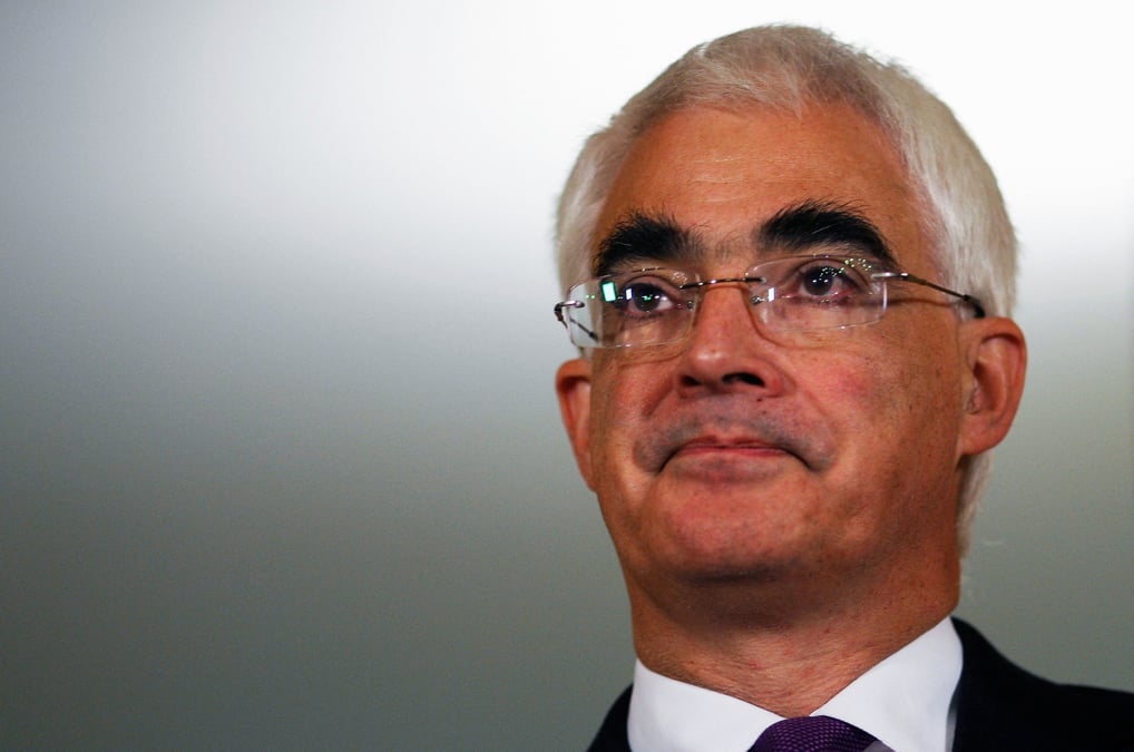 Alistair darling lors d'une conference de presse le 8 octobre 200 a londres