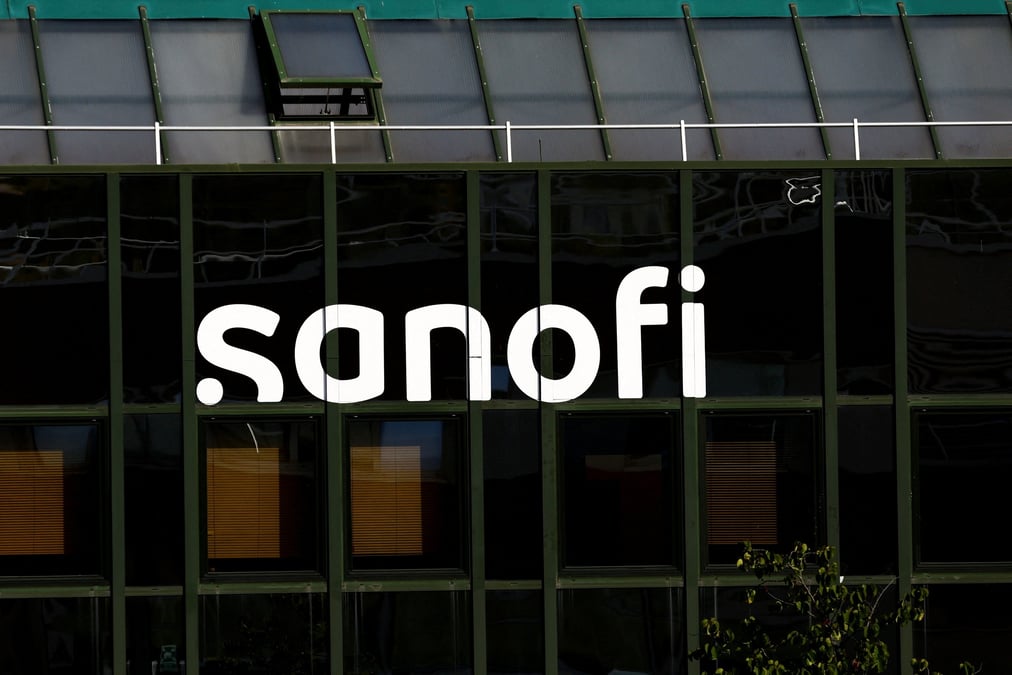 Sanofi a annoncé vendredi avoir choisi le fonds d'investissement CD&R pour lui céder potentiellement le contrôle de son entité de santé grand public Opella.