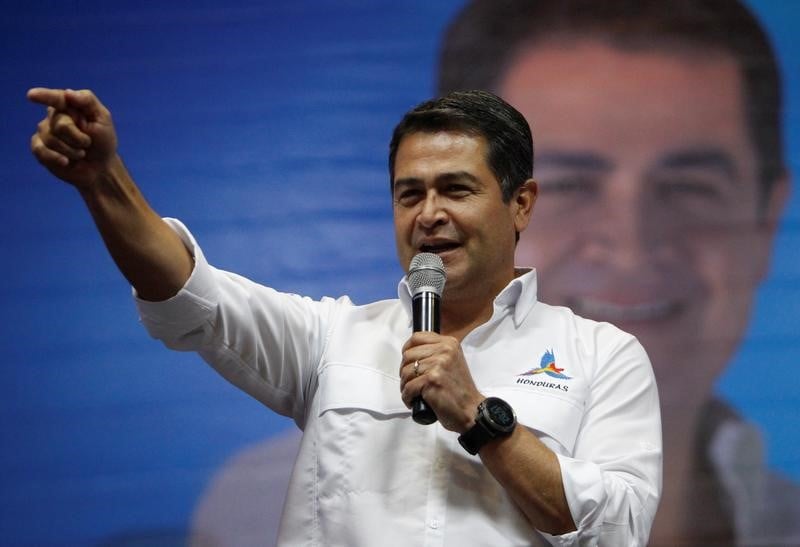 Au honduras, le president hernandez remporte la primaire de son parti