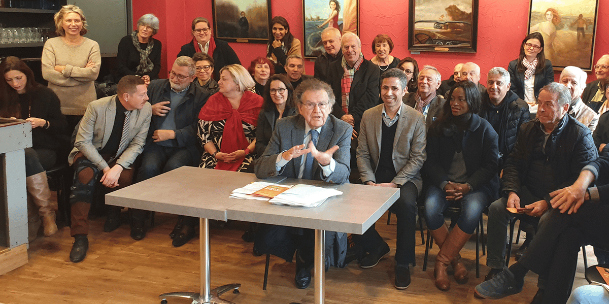 Entouré de nombreux élus sortants, Max Lévita dresse le bilan d'un mandat à la Ville et à la Métropole de Montpellier
