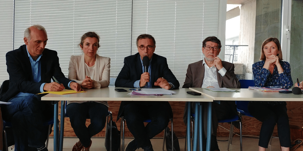 Stéphane Delpeyrat, maire de Saint-Médard-en-Jalles, Claudine Bichet, 1ere adjointe au maire de Bordeaux, Pierre Hurmic, maire de Bordeaux, Alain Anziani, maire de Mérignac et Christine Bost, maire d'Eysines.