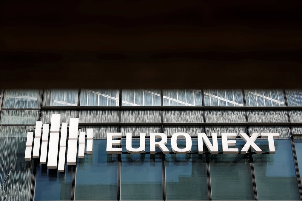 La bourse euronext dans le quartier d'affaires de la defense