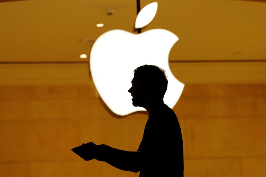 Apple bat le consensus au 4e trimestre mais decoit avec ses previsions