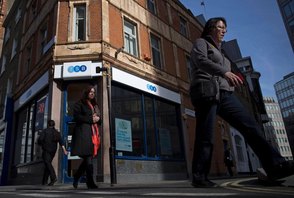 Tsb accepte une opa de 1,7 milliard de livres de sabadell