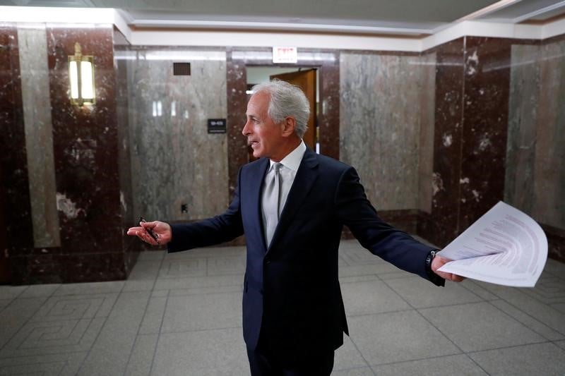 Nouvelles critiques du senateur corker contre trump qui replique