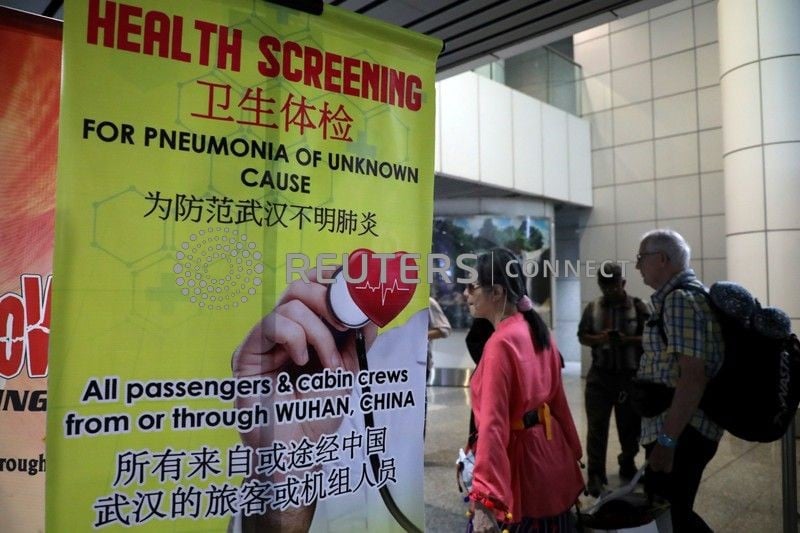 Chine: un medecin contamine par le coronavirus sur lequel il menait des recherches