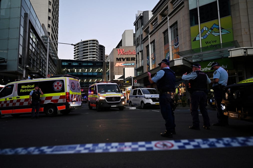 Suites d'une attaque au couteau a l'interieur d'un centre commercial a sydney