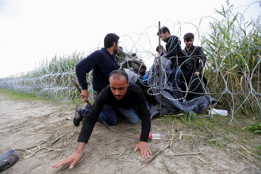 La hongrie envisage de mobiliser son armee face aux migrants