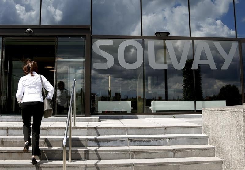 Solvay obtient le feu vert sous conditions de la ce au rachat de cytec