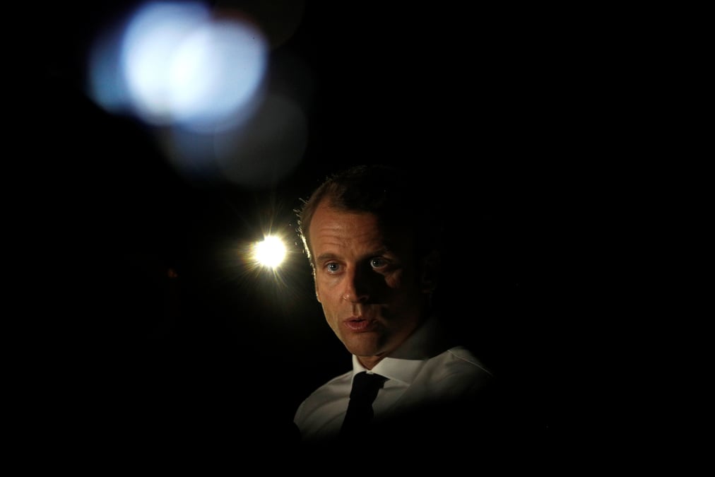 Macron mediatise la promulgation de sa loi moralisation