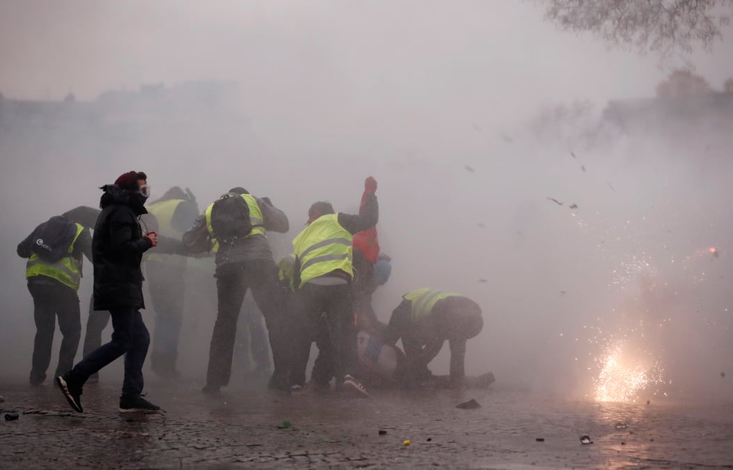 Violences de "gilets jaunes" sur des journalistes