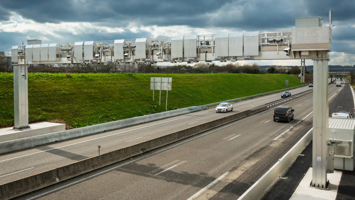 Les portiques de détection calculent automatiquement pendant le trajet ce que chaque automobiliste devra payer à l’issue de son voyage.