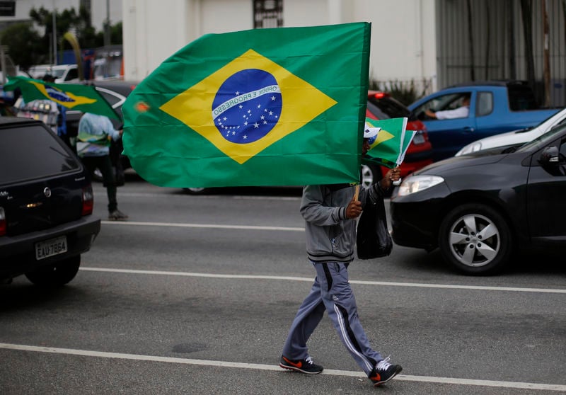 La police brésilienne disperse un petit groupe d'anti-Mondial