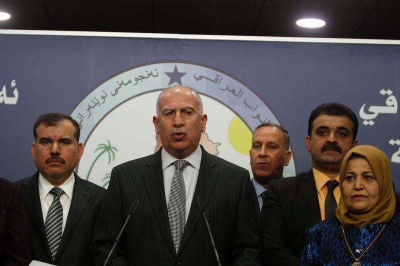 Blocage au Parlement irakien, combats au nord de Bagdad