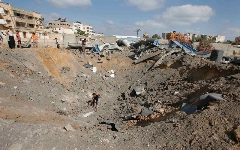 Frappes israéliennes à Gaza, nouveaux tirs de roquettes