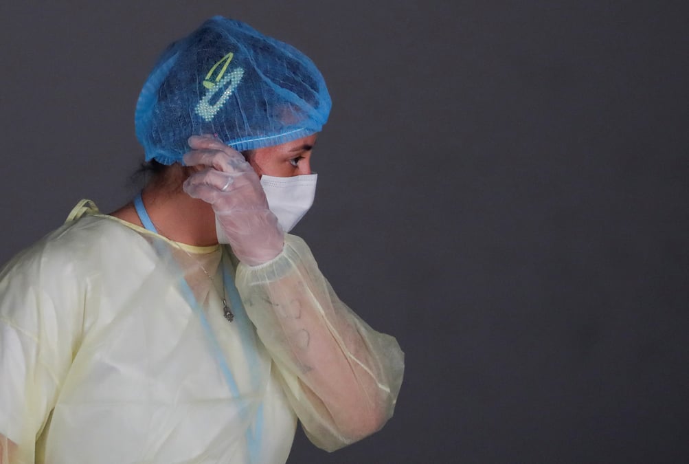 Coronavirus: le nombre de deces baisse a nouveau en france, la tension s'allege dans les hopitaux