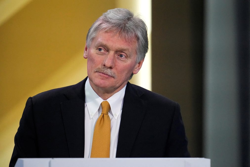 Le porte-parole du kremlin, dmitry peskov, lors d'une conference de presse a moscou