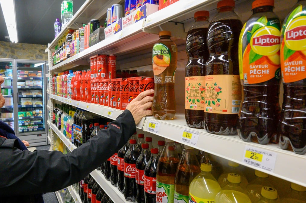 Le sucre contenu dans les sodas – mais aussi dans tous les autres produits alimentaires – induit des risques accrus d'obésité, de diabète de type 2, de maladies coronariennes ou de stéatose hépatique non alcoolique.