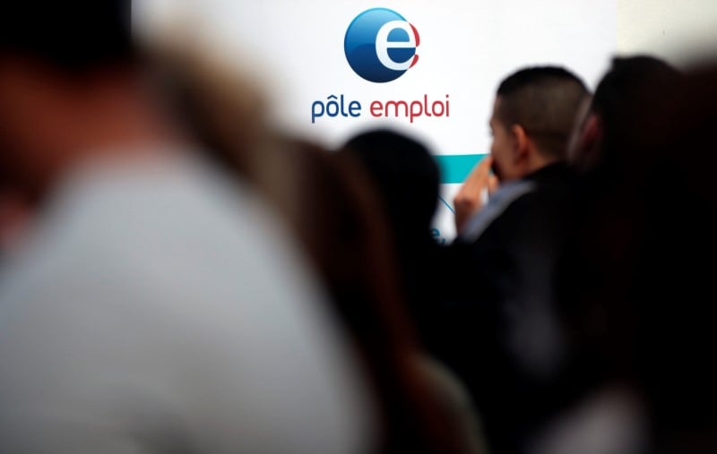 Les embauches dans le prive en faible progres