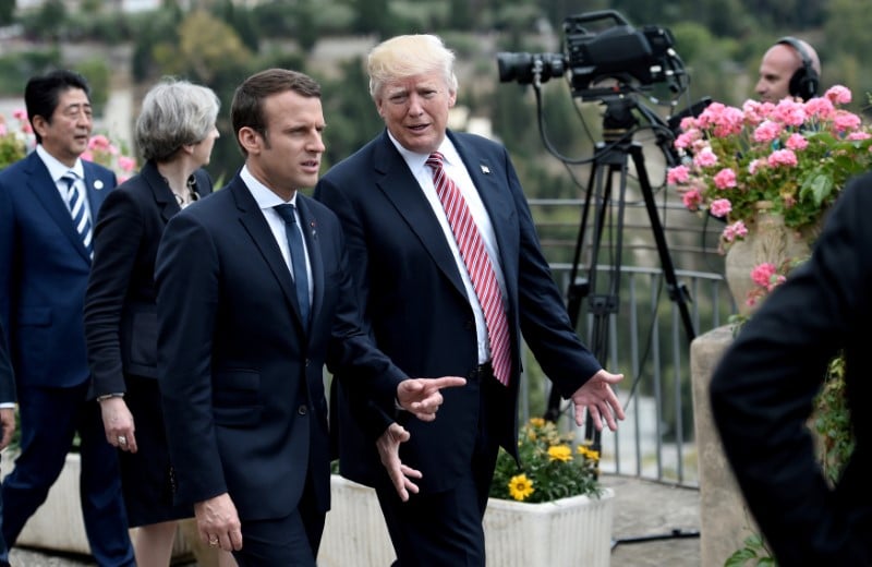 Syrie: trump et macron parlent "reponse commune" en cas d'attaque chimique