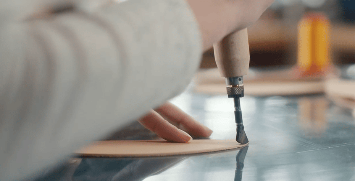 LVMH metier d excellence le travail du cuir