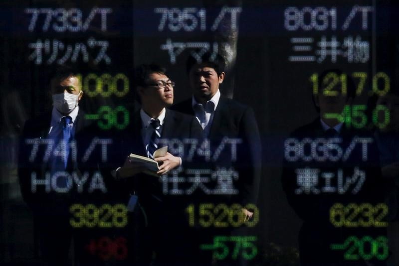 Tokyo finit en hausse