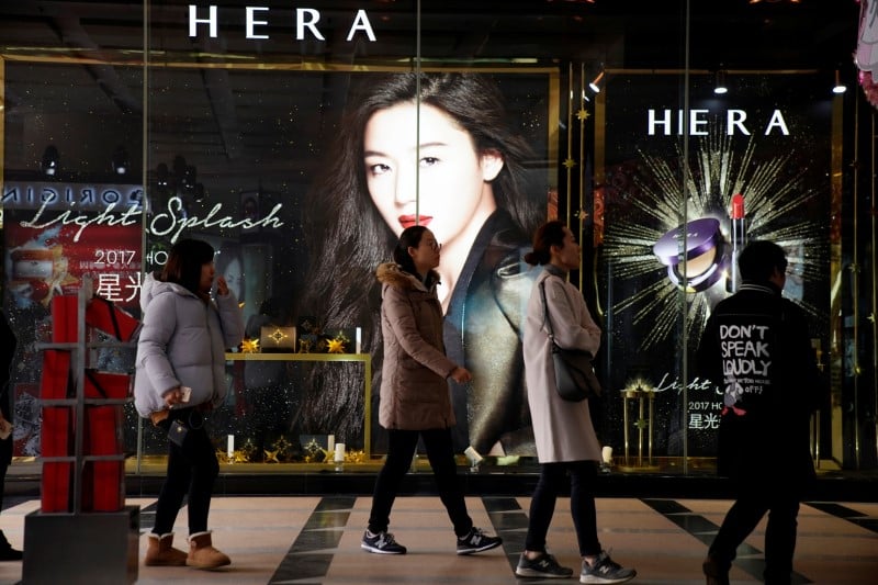 Le marche chinois du luxe en hausse de 20% en 2017, selon une etude