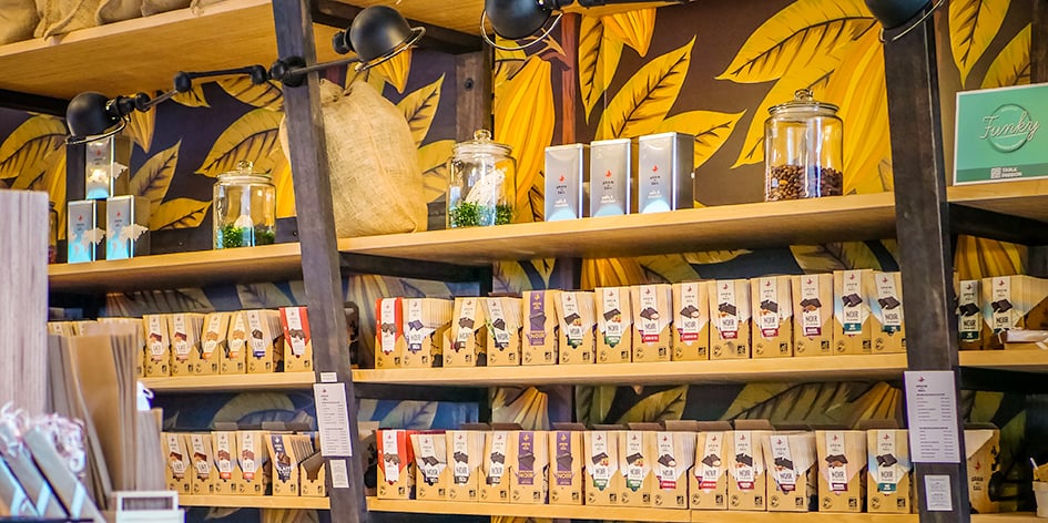 Chez Grain de Sail, le cacao bio vient de République dominicaine et du Pérou.