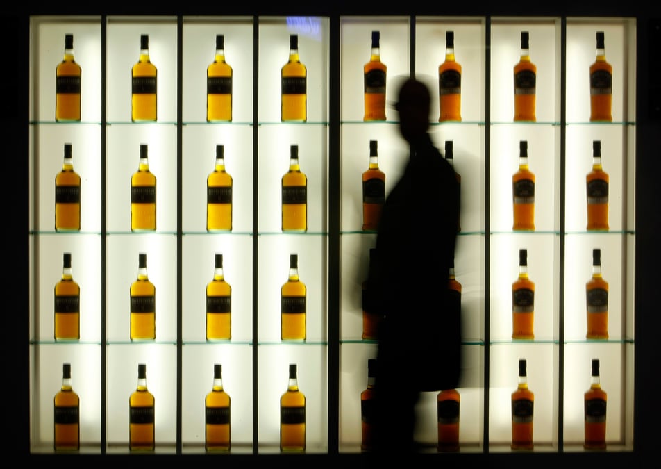 La Fédération française des exportateurs de vins et spiritueux (FEVS) demande aux autorités françaises d'« intervenir en urgence » auprès de Bruxelles.